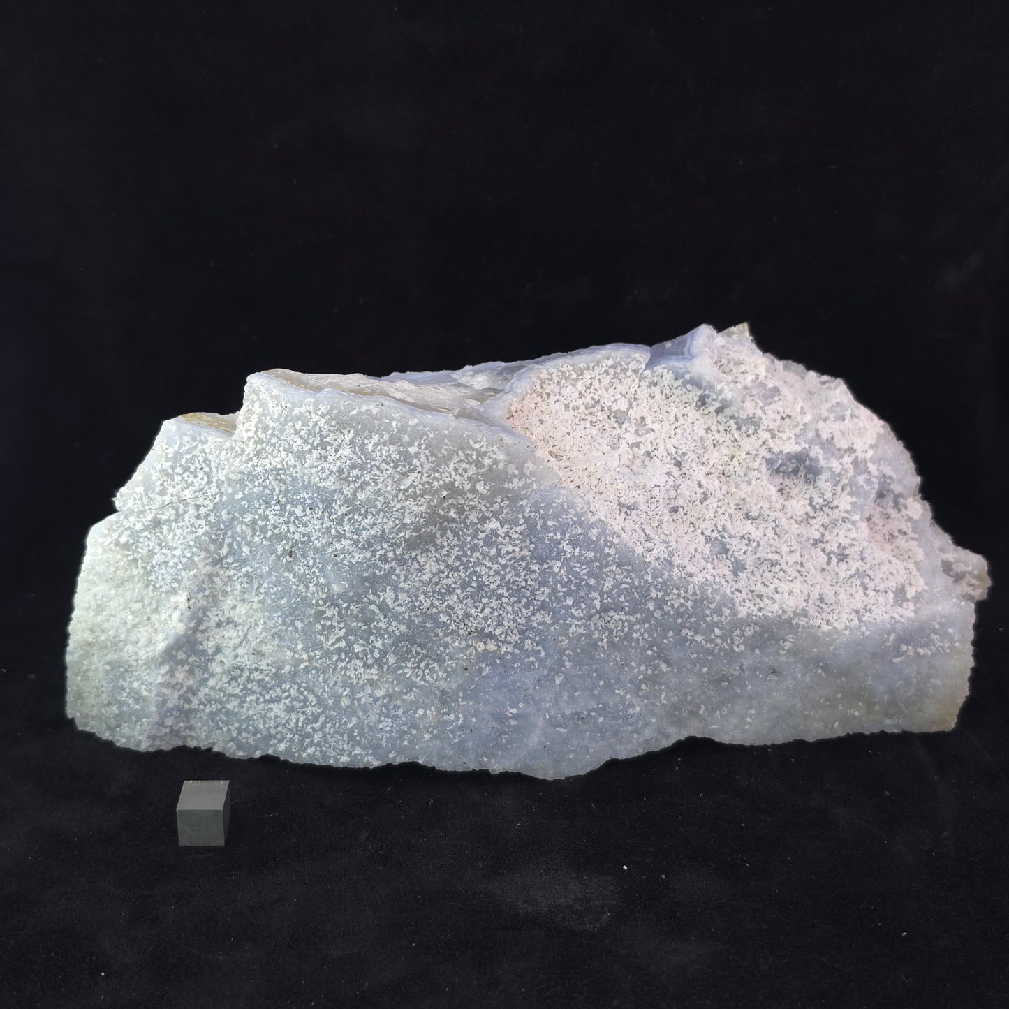 Blue Lace Agate – 1702g – Ysterputs